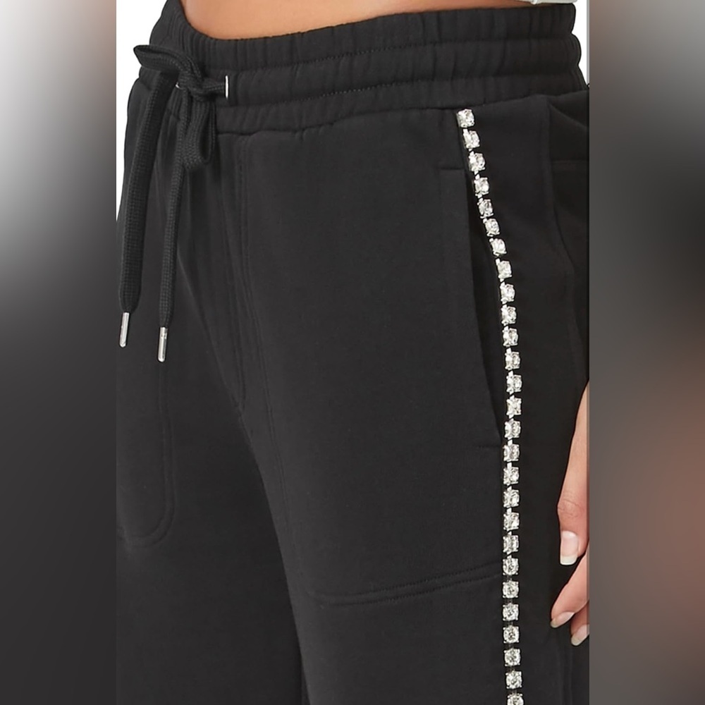 Forever 21 Women's French Terry Rhinestone Wide-Leg Pants, Bedazzled Sweatpants‍ - Picture 5 of 5